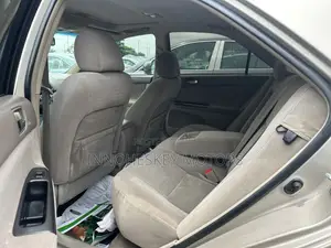 Toyota Camry LE 4dr Sedan (2.4L 4cyl 5A) 2006 Gold