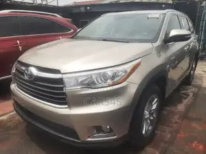 Toyota Highlander 2015 Gold