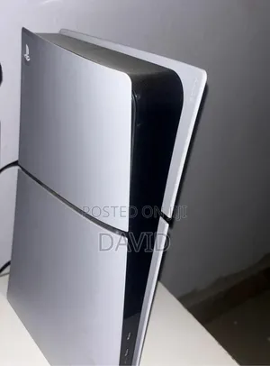 Play Station 5 Slim Digital