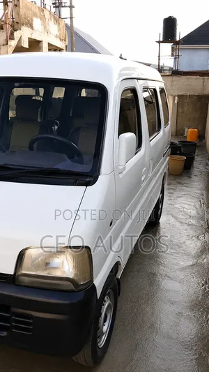 Suzuki APV Minibus 2010 White
