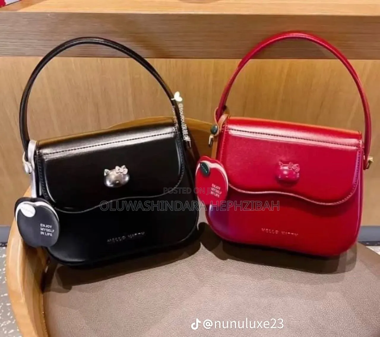 Bag+Size/Type+Colour +Style in First 40 Chars