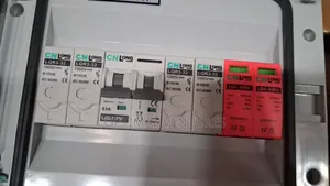 2 Way in 1 Way Out Pv Combiner Box
