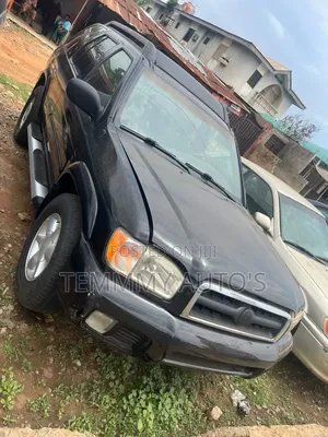 Nissan Pathfinder Automatic 2000 Black