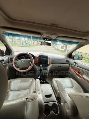 Toyota Sienna 2008 Maroon