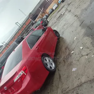 Toyota Camry SE V6 4dr Sedan (3.5L 6cyl 6A) 2012 Red