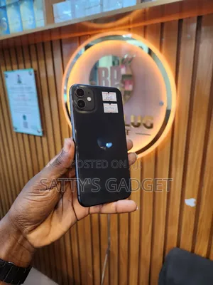 New Apple iPhone 11 64 GB Black