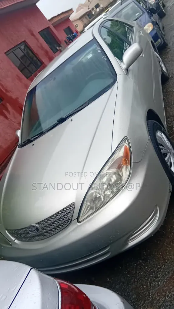 Toyota Camry 2004 Silver