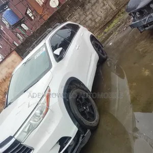 Toyota Highlander XLE 4dr SUV AWD (3.5L 6cyl 6A) 2015 White