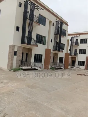 4bdrm Townhouse / Terrace in Trance Life Camp for rent