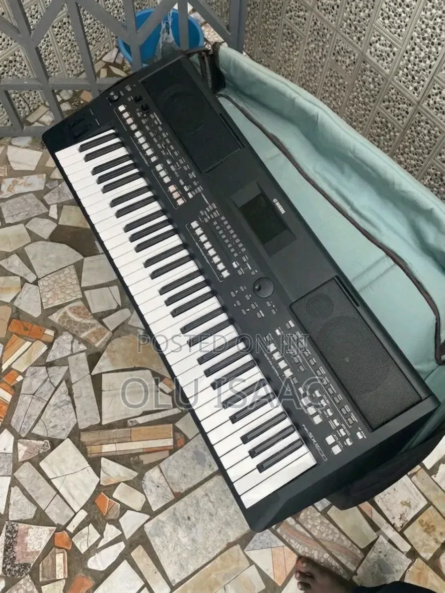 Yamaha PSR Sx600