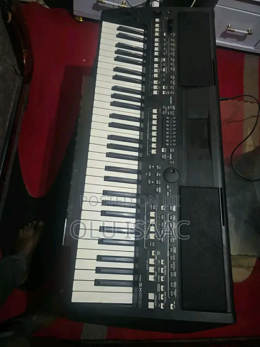Yamaha PSR Sx600