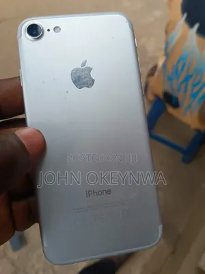 Apple iPhone 7 128 GB Silver