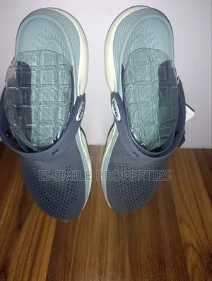 Crocs Unisex Beautiful Palm Slippers
