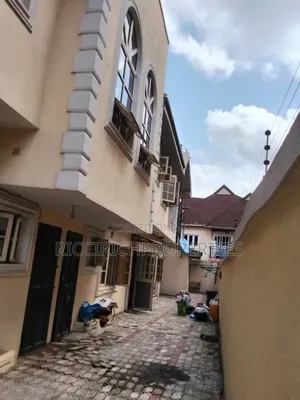 3bdrm Duplex in Ajao Estate for rent