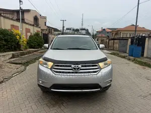 Toyota Highlander Limited 2011 Silver