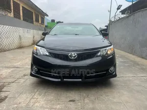 Toyota Camry SE 4dr Sedan (2.5L 4cyl 6A) 2013 Black