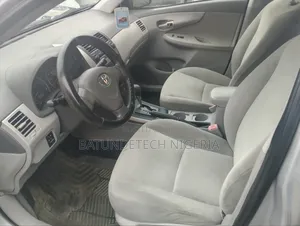 Toyota Corolla 2009 Silver