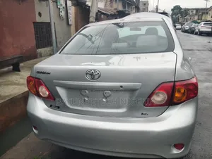 Toyota Corolla 2009 Silver