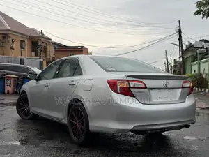 Toyota Camry LE 4dr Sedan (2.5L 4cyl 6A) 2012 Silver