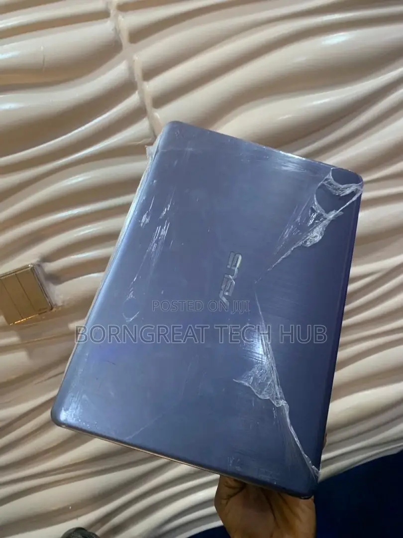 New Laptop Asus E406SA 4GB Intel Celeron SSD 128GB