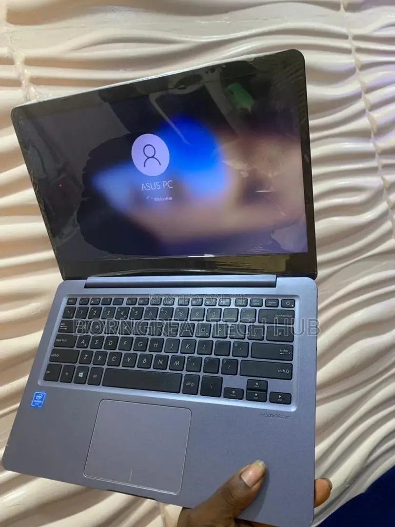 New Laptop Asus E406SA 4GB Intel Celeron SSD 128GB