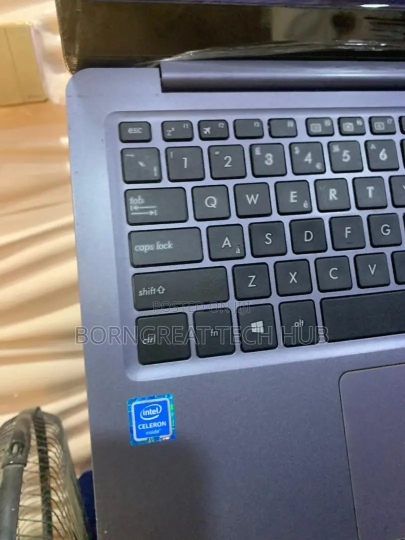 New Laptop Asus E406SA 4GB Intel Celeron SSD 128GB