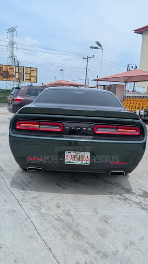 Dodge Challenger 2019 Green
