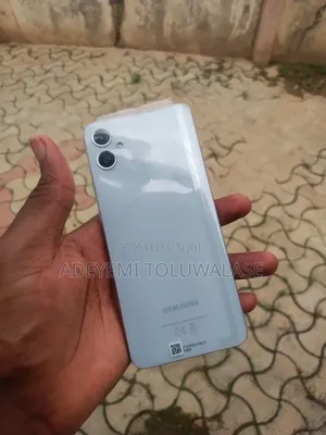 Samsung Galaxy A05 64 GB Silver