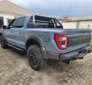 Ford F-150 2025 Blue