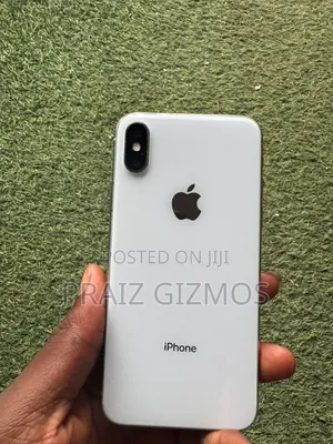 Apple iPhone X 64 GB White