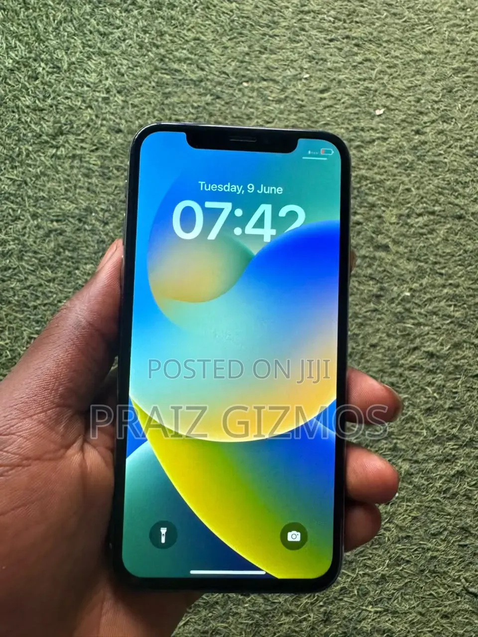Apple iPhone X 64 GB White