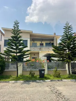 4bdrm Duplex in Lakeview Estate, Lekki Phase 2 for rent