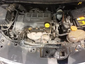 Opel Corsa 1.4 Hatchback 2005 Gray