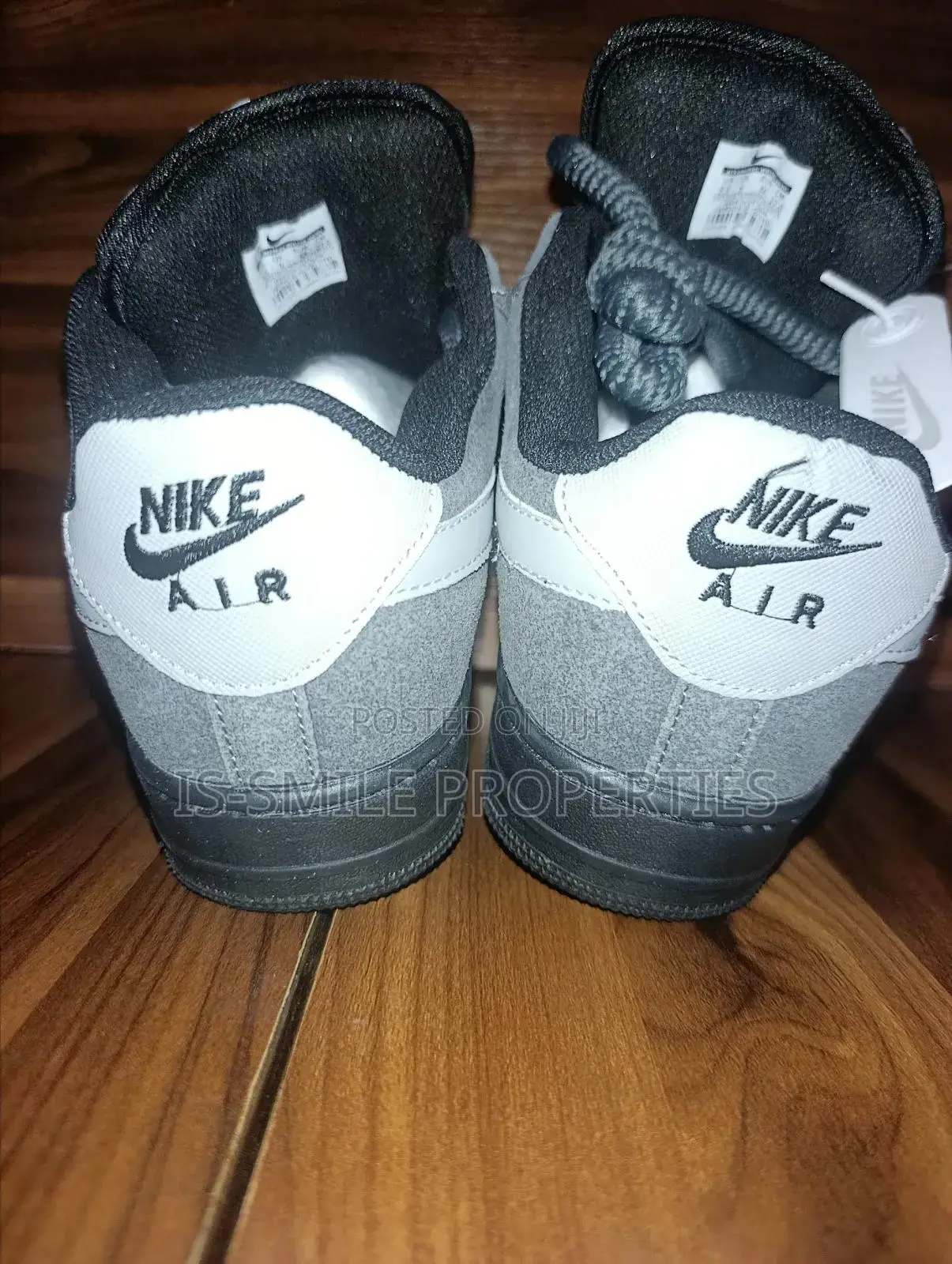 Nike Air Force 1