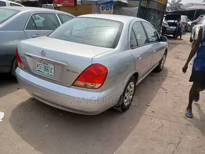Nissan Sunny 2003 Silver
