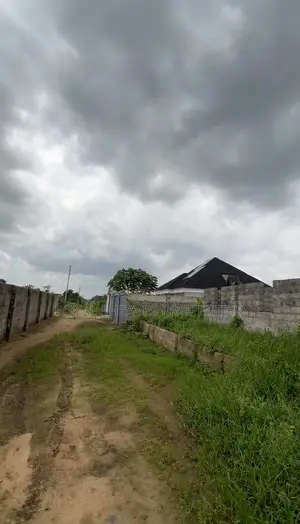 8bdrm Block of Flats in Choba for sale
