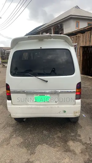 Suzuki Every 2015 White