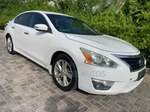 Nissan Altima 2013 White