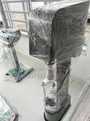 JGS-880 Bottle Locking and Capping Machine