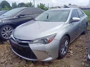 Toyota Camry 2017 Silver