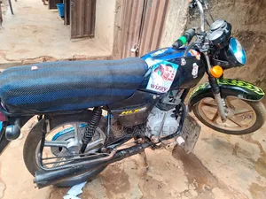 TVS HLX 125 2021 Black