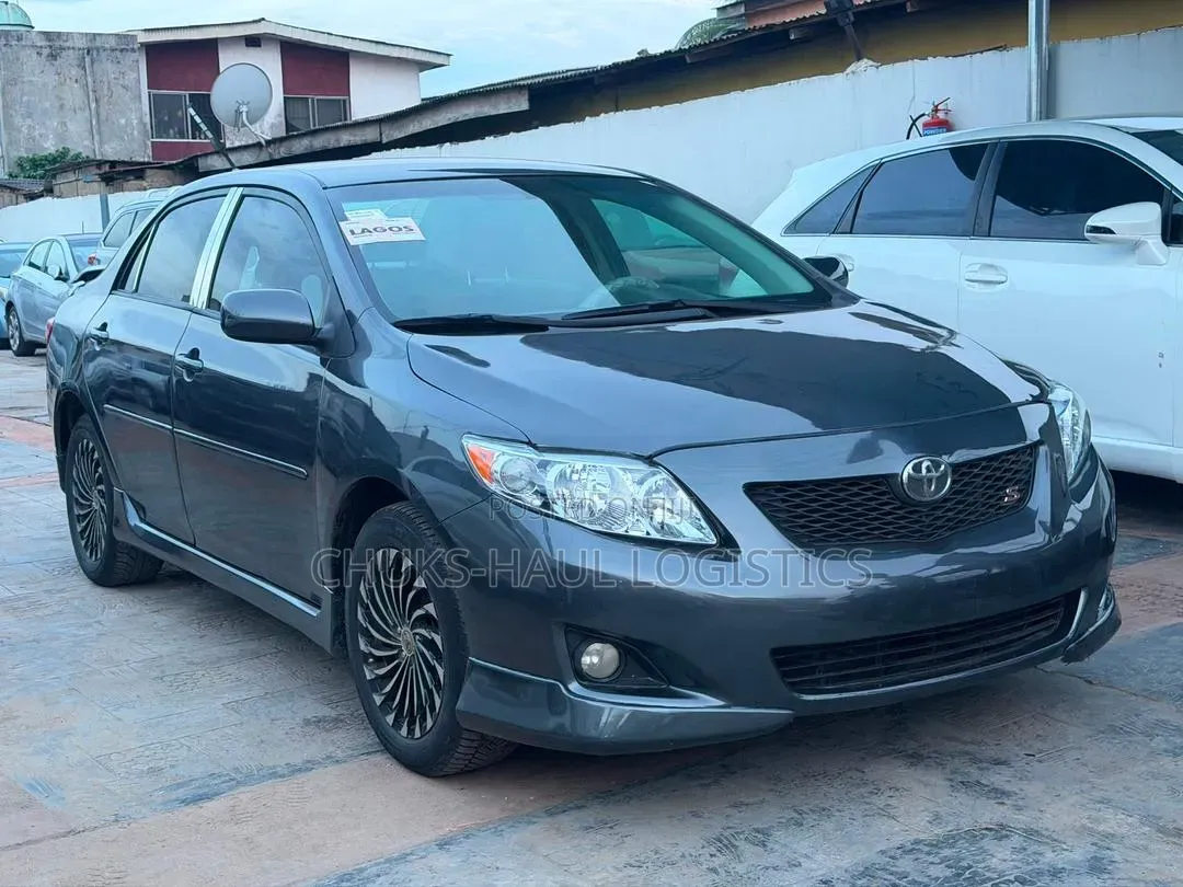 Toyota Corolla 2011 Gray