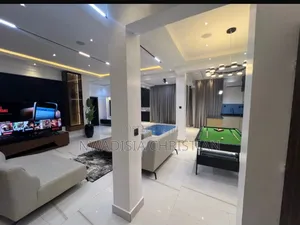 Luxury 2-Bedroom Apartment With Cinema Experience