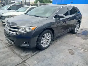 Toyota Venza XLE 4dr Wagon (2.7L 4cyl 6A) 2015 Gray