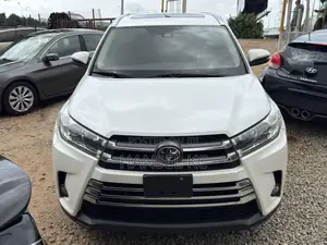 Toyota Highlander Limited 4x4 V6 (3.5L 6cyl 8A) 2018 White