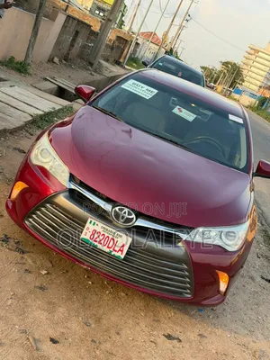 Toyota Camry 2016 Red