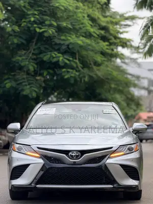 Toyota Camry XSE FWD (2.5L 4cyl 8AM) 2018 Silver