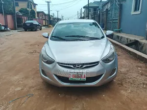 Hyundai Elantra 2012 Silver