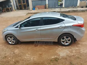 Hyundai Elantra 2012 Silver