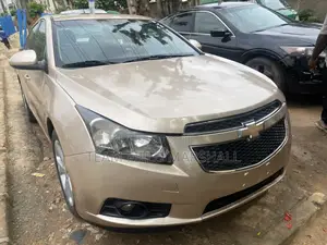 Chevrolet Cruze 2.0 VCDi Sedan 2012 Gold